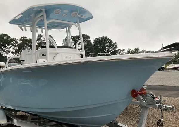 Sea-pro 202-CENTER-CONSOLE image