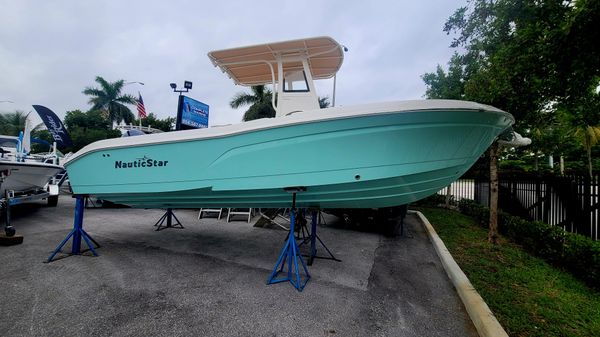 NauticStar 24 Legacy