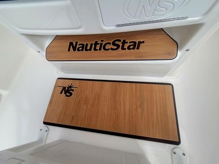 NauticStar 24 Legacy image