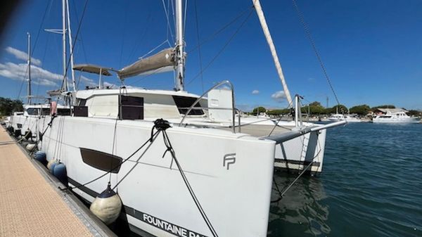 Fountaine Pajot Lucia 40