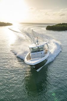 Tiara Yachts 48 LS image