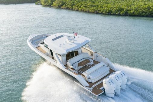 Tiara Yachts 48 LS image