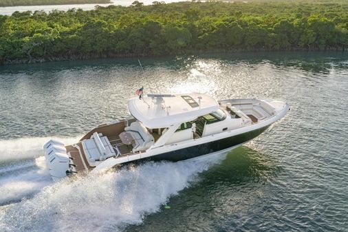 Tiara Yachts 48 LS image