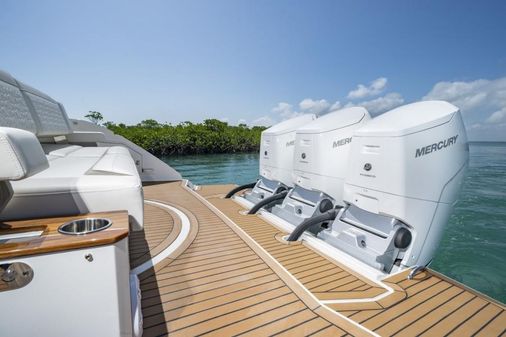 Tiara Yachts 48 LS image