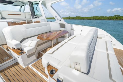 Tiara Yachts 48 LS image