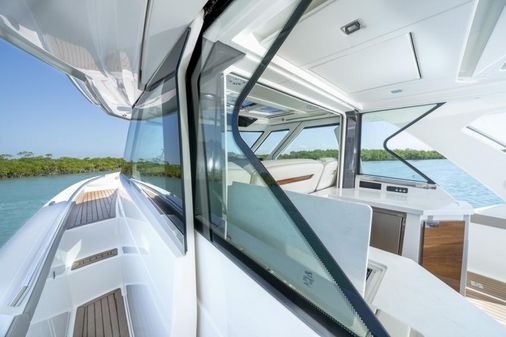 Tiara Yachts 48 LS image