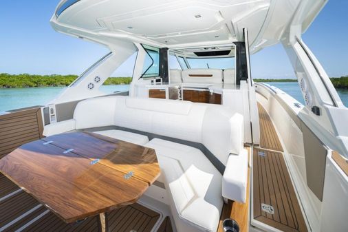 Tiara Yachts 48 LS image