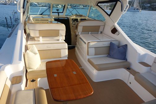 Tiara Yachts 3100 Coronet image