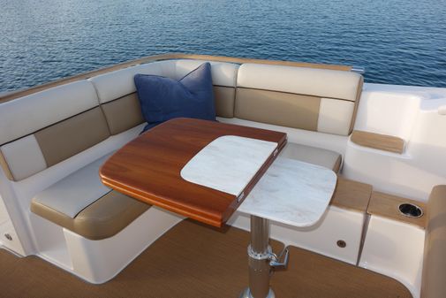 Tiara Yachts 3100 Coronet image