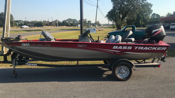 Tracker 175 TXW