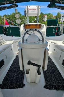 Beneteau 440 image