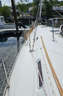 Beneteau 440 image