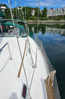 Beneteau 440 image