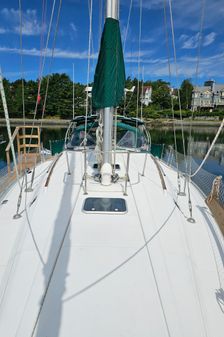 Beneteau 440 image