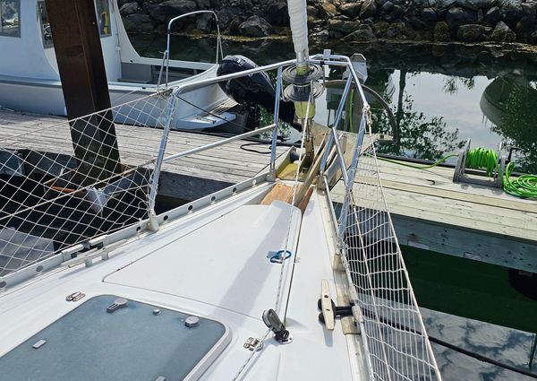 Beneteau 440 image