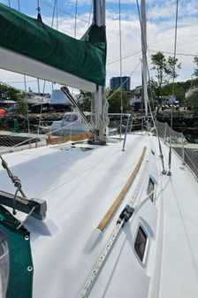 Beneteau 440 image