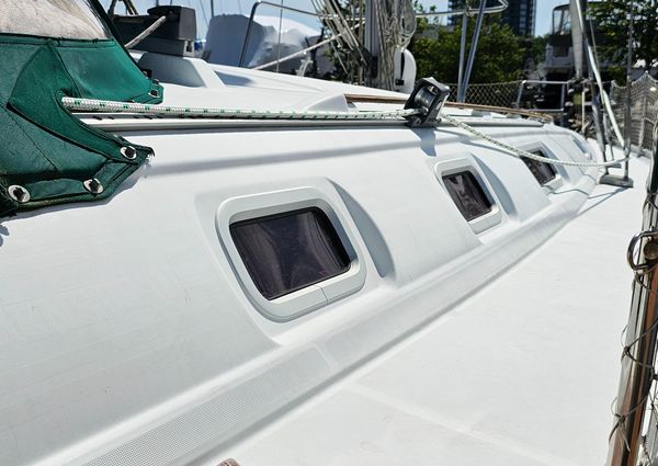 Beneteau 440 image