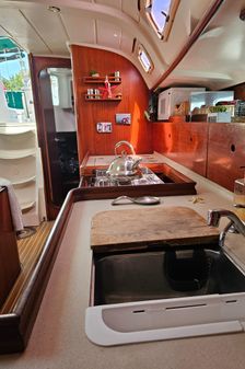 Beneteau 440 image