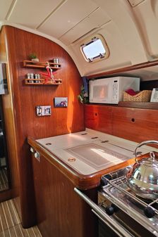 Beneteau 440 image