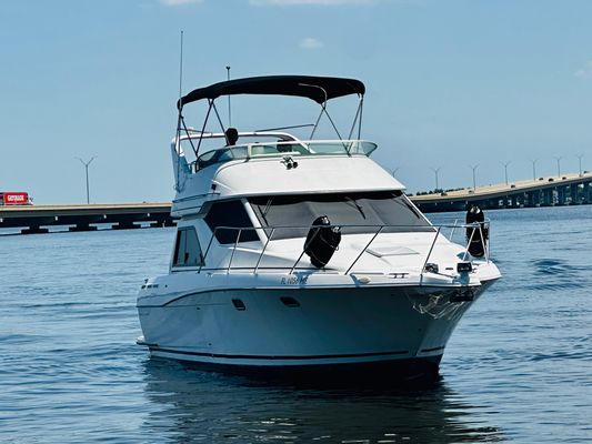 Bayliner 3258-CIERA-COMMAND-BRIDGE-DX - main image