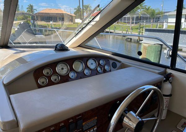 Bayliner 3258-CIERA-COMMAND-BRIDGE-DX image