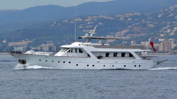 Benetti 26D