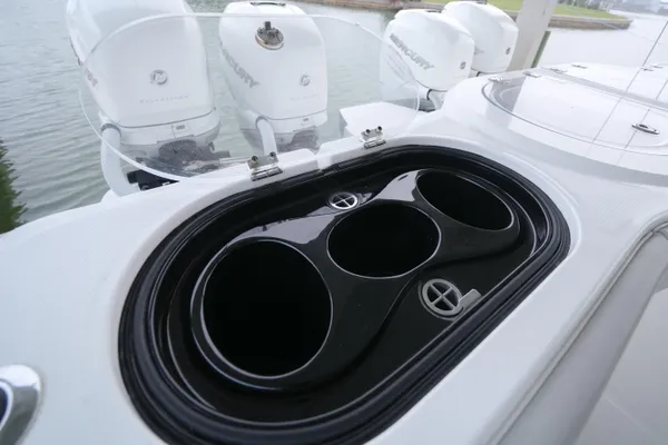 Invincible 46-CATAMARAN image