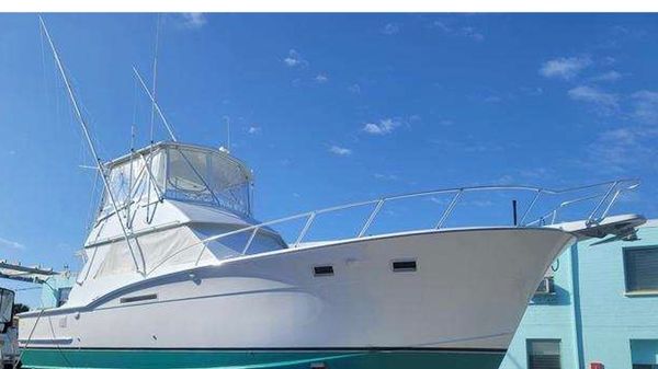 Hatteras Convertible
