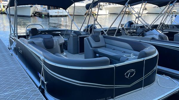 Tahoe Pontoon LTZ Cruise 