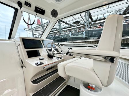 Boston Whaler 345 Conquest Pilothouse image