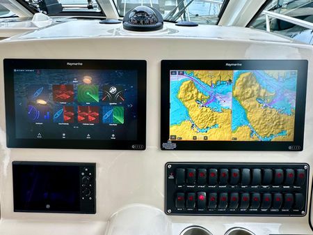 Boston Whaler 345 Conquest Pilothouse image