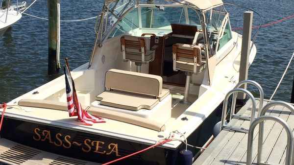 Hunt Yachts Surfhunter 25