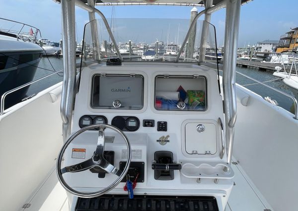 Century 3200 Center Console image