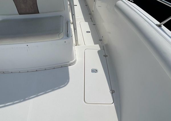 Century 3200 Center Console image