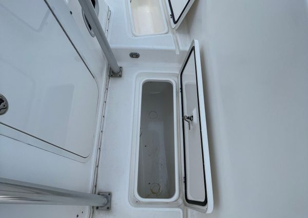 Century 3200 Center Console image