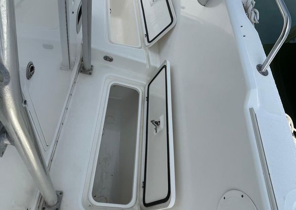 Century 3200 Center Console image