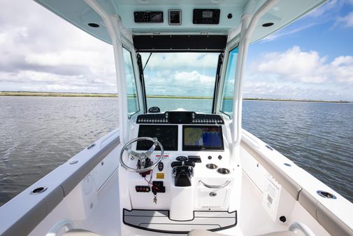 Everglades 273 Center Console image