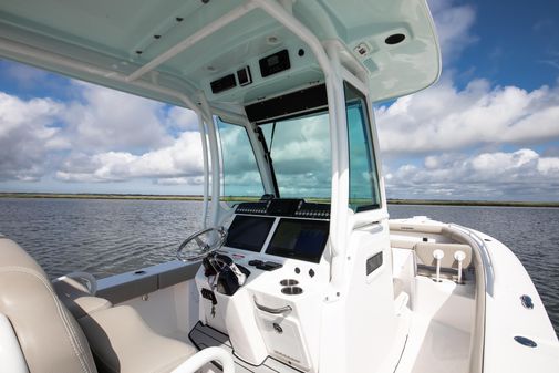 Everglades 273 Center Console image