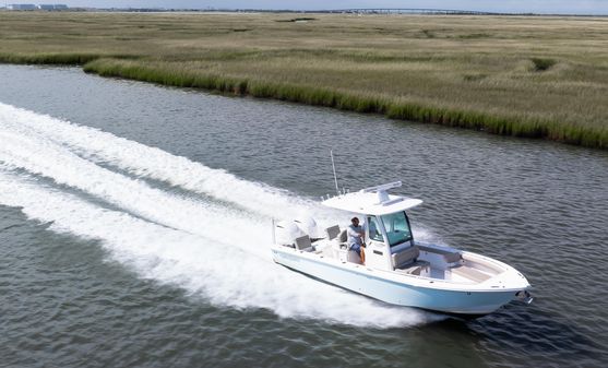 Everglades 273 Center Console image