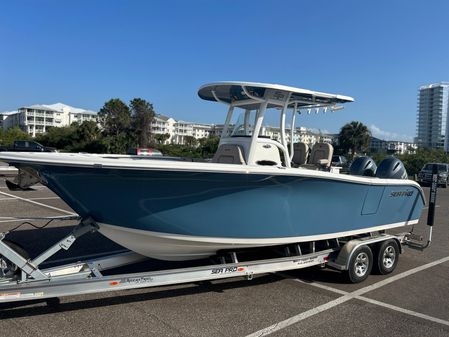Sea-pro 259-CENTER-CONSOLE image