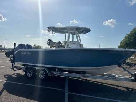 Sea-pro 259-CENTER-CONSOLE image
