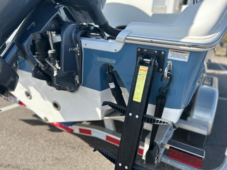 Sea-pro 259-CENTER-CONSOLE image