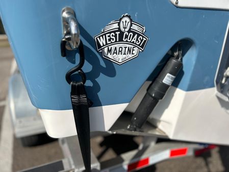 Sea-pro 259-CENTER-CONSOLE image