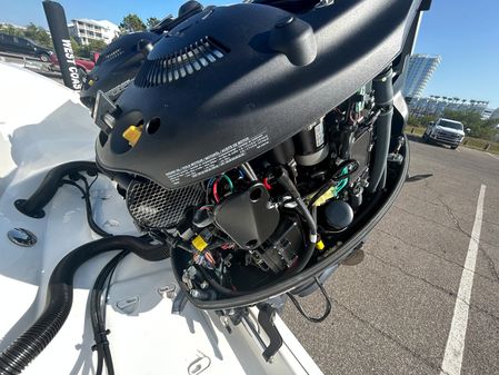Sea-pro 259-CENTER-CONSOLE image
