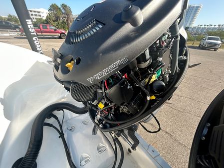 Sea-pro 259-CENTER-CONSOLE image