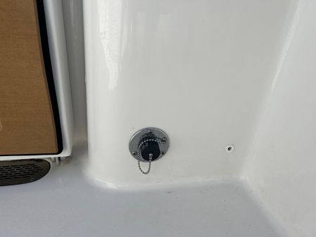 Sea-pro 259-CENTER-CONSOLE image