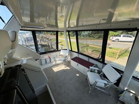 Carver 33 Aft Cabin image