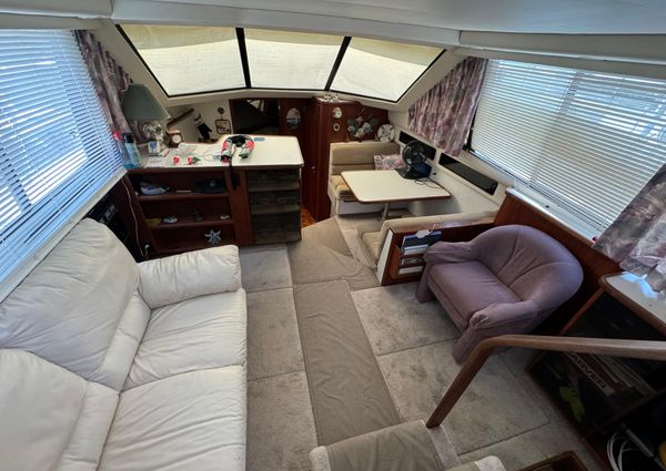 Carver 33-AFT-CABIN image