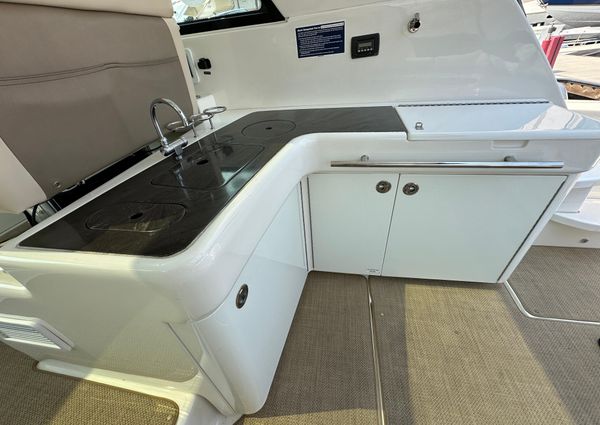 Sea Ray 450 Sundancer image