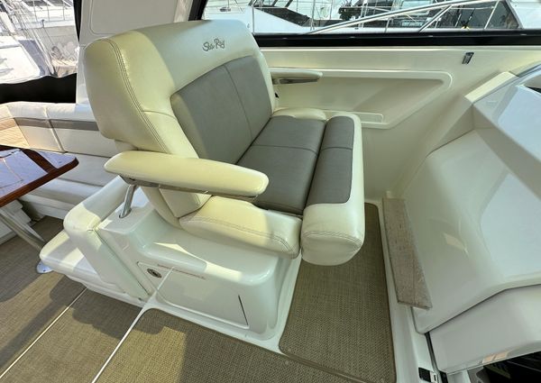 Sea Ray 450 Sundancer image